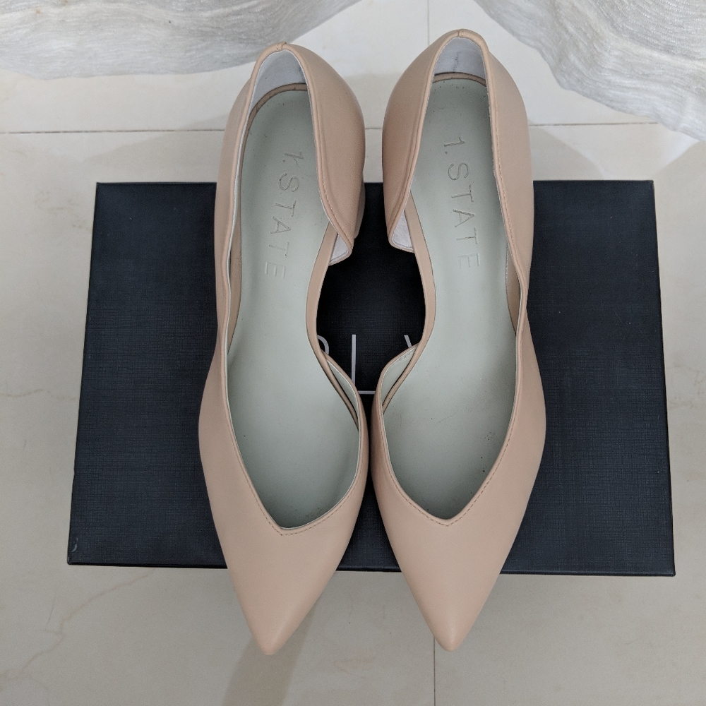 Pointed-Toe Heel Pumps